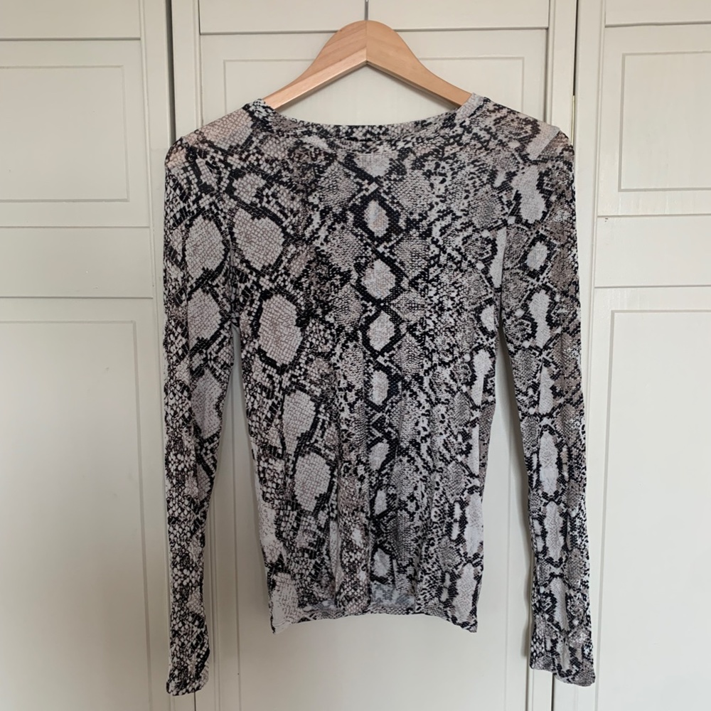 Express | Sz S | Black & White